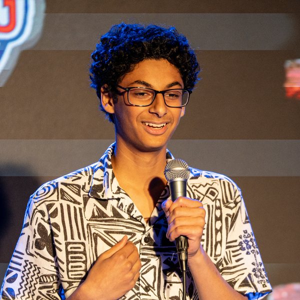 Aariq Manji on the Ice House stage.